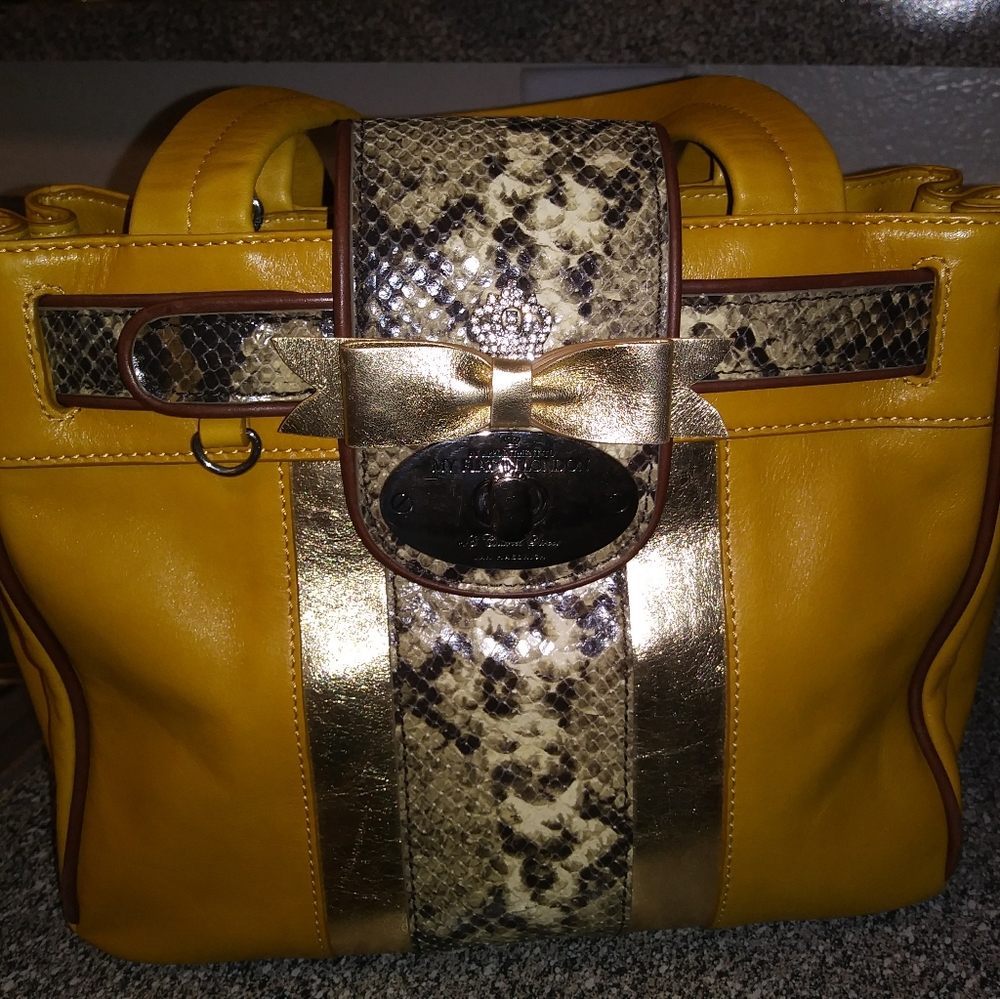 Handbag